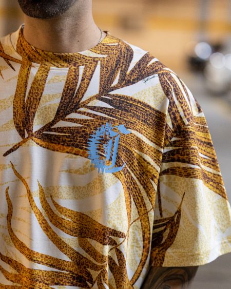 T-shirt Just Cavalli "Golden Palm" – Estampado Tropical Dourado - 80PM633 B Golden Palm